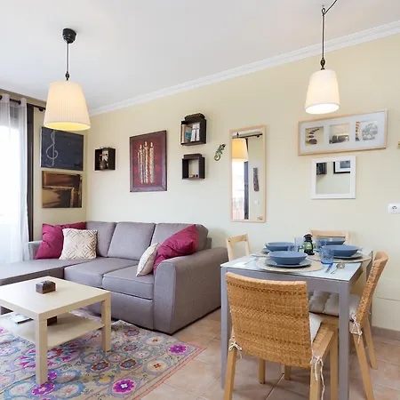Luxury Apartment *